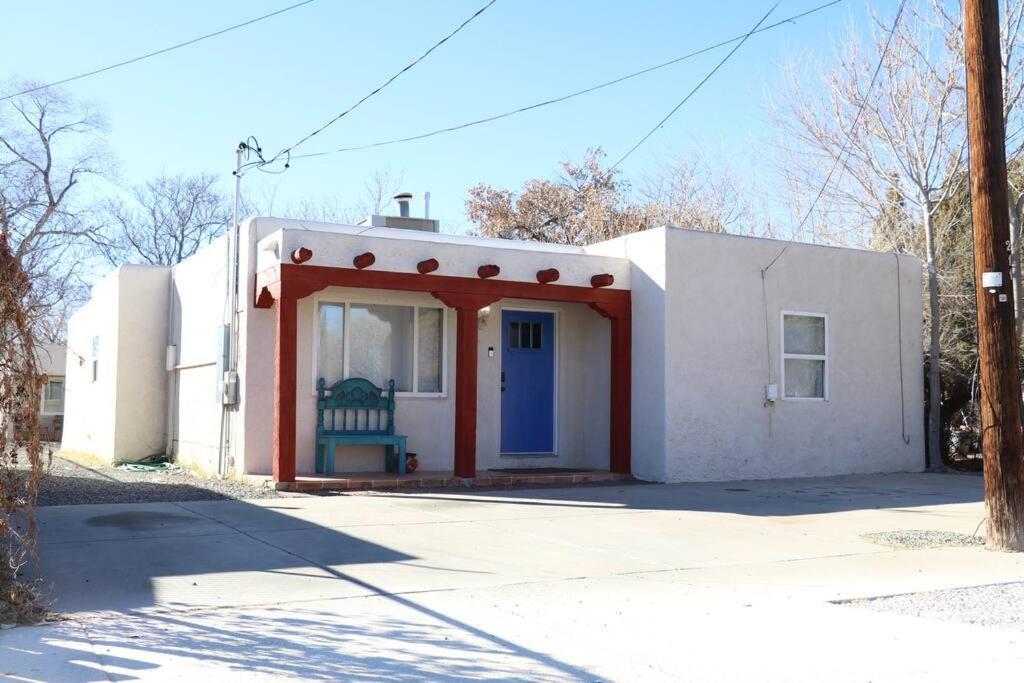 Cowboy Den-Hot Tub-Game Room-Pet Friendly-No Pet Fees! アルバカーキ エクステリア 写真