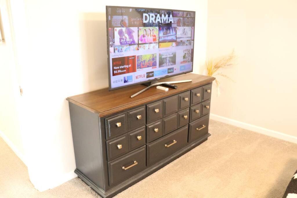 Cowboy Den-Hot Tub-Game Room-Pet Friendly-No Pet Fees! アルバカーキ エクステリア 写真