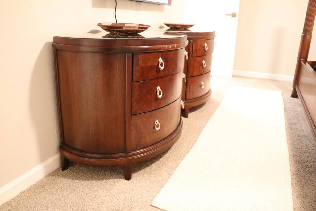 Cowboy Den-Hot Tub-Game Room-Pet Friendly-No Pet Fees! アルバカーキ エクステリア 写真