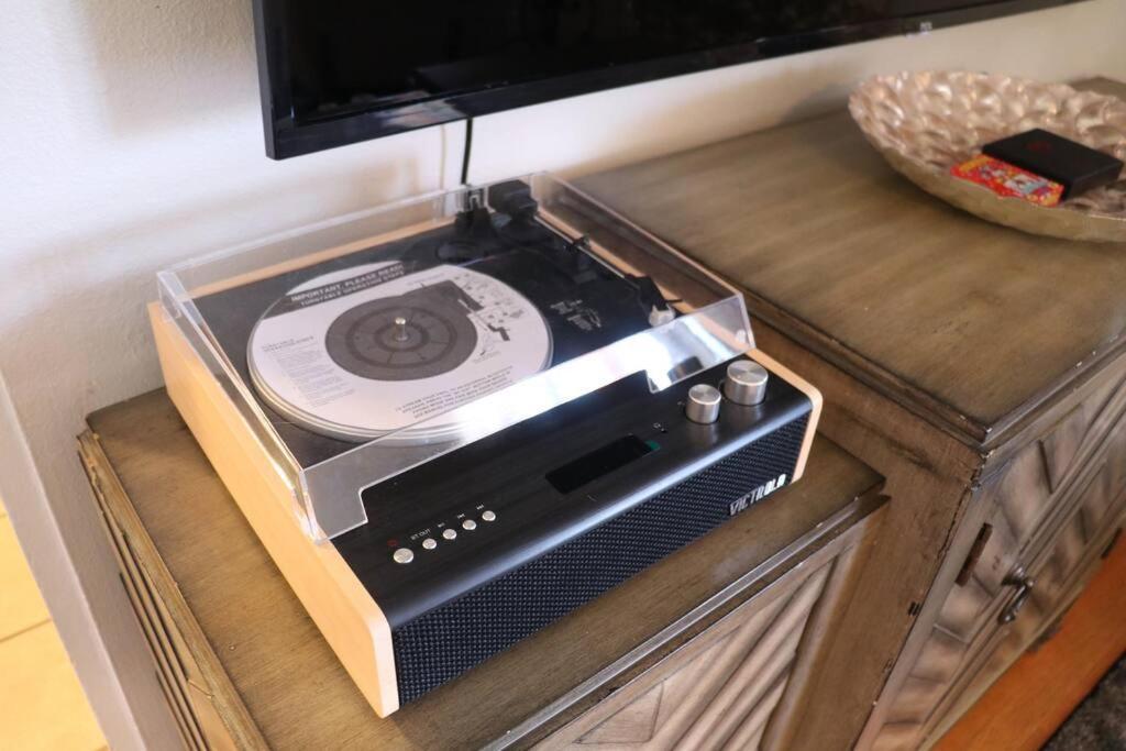 Cowboy Den-Hot Tub-Game Room-Pet Friendly-No Pet Fees! アルバカーキ エクステリア 写真