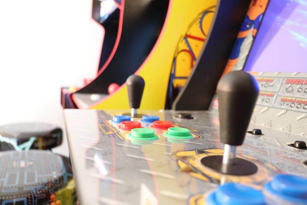 Cowboy Den-Hot Tub-Game Room-Pet Friendly-No Pet Fees! アルバカーキ エクステリア 写真