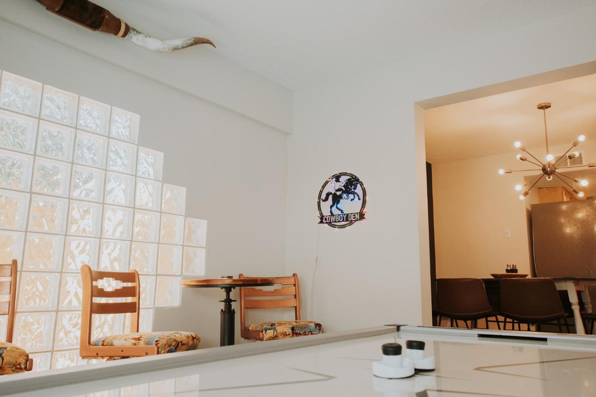 Cowboy Den-Hot Tub-Game Room-Pet Friendly-No Pet Fees! アルバカーキ エクステリア 写真