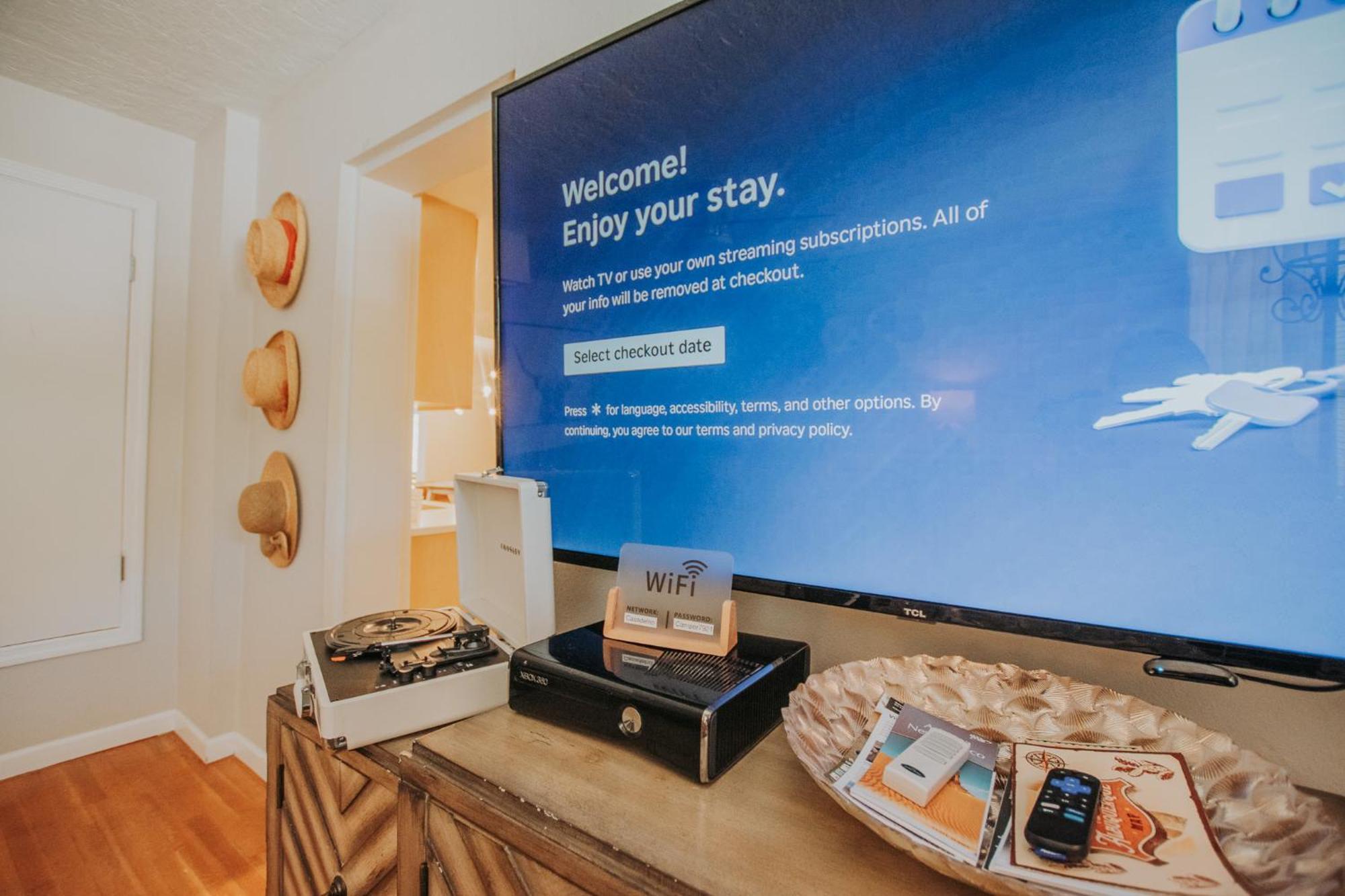 Cowboy Den-Hot Tub-Game Room-Pet Friendly-No Pet Fees! アルバカーキ エクステリア 写真
