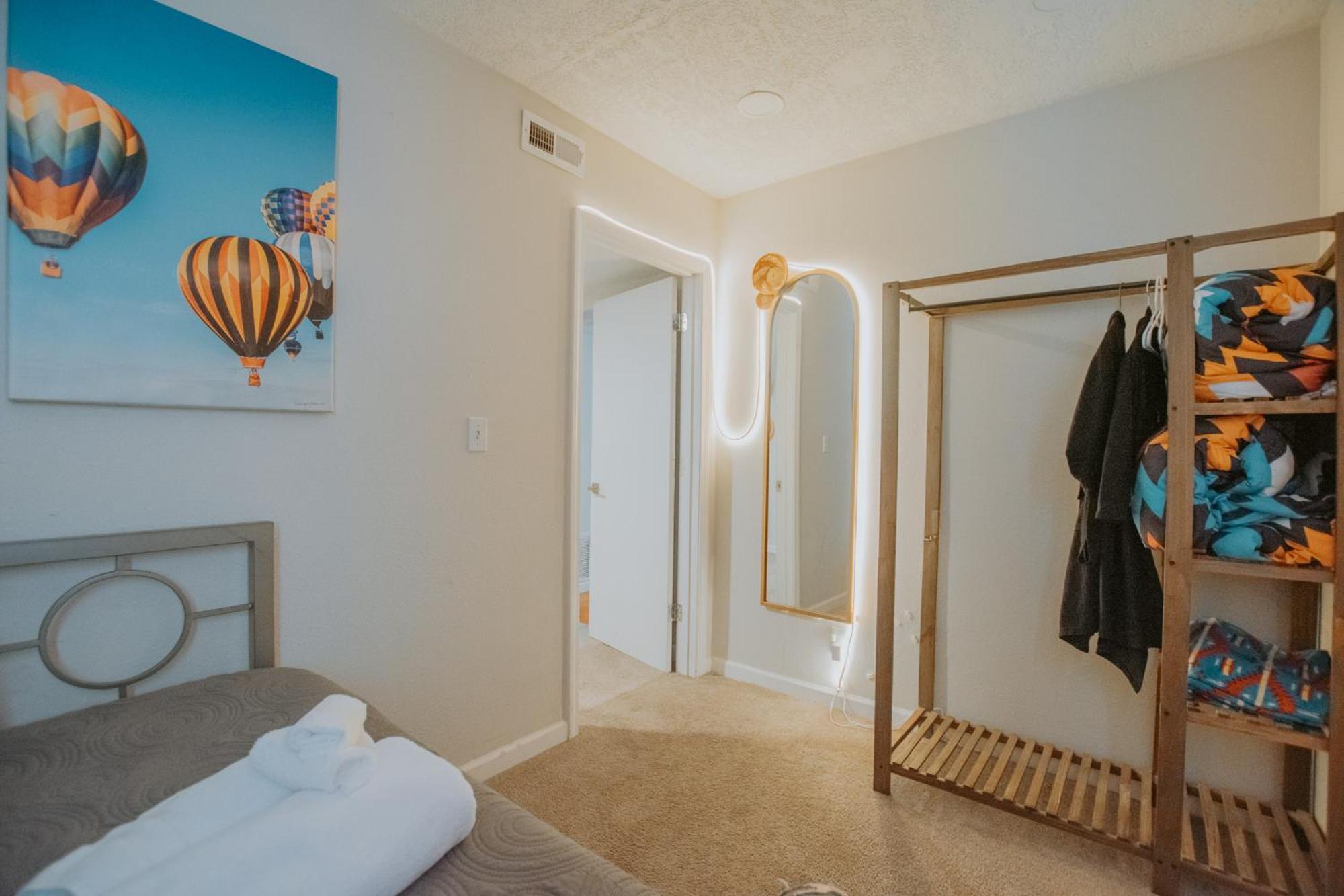 Cowboy Den-Hot Tub-Game Room-Pet Friendly-No Pet Fees! アルバカーキ エクステリア 写真