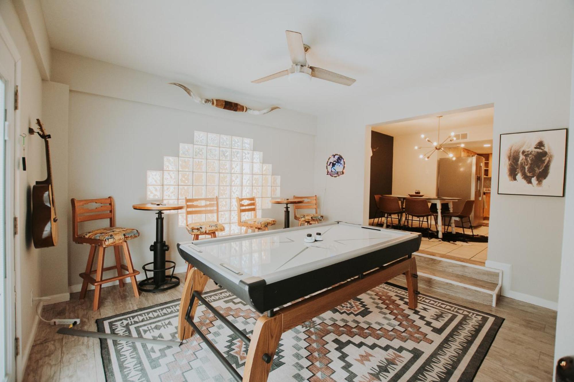 Cowboy Den-Hot Tub-Game Room-Pet Friendly-No Pet Fees! アルバカーキ エクステリア 写真