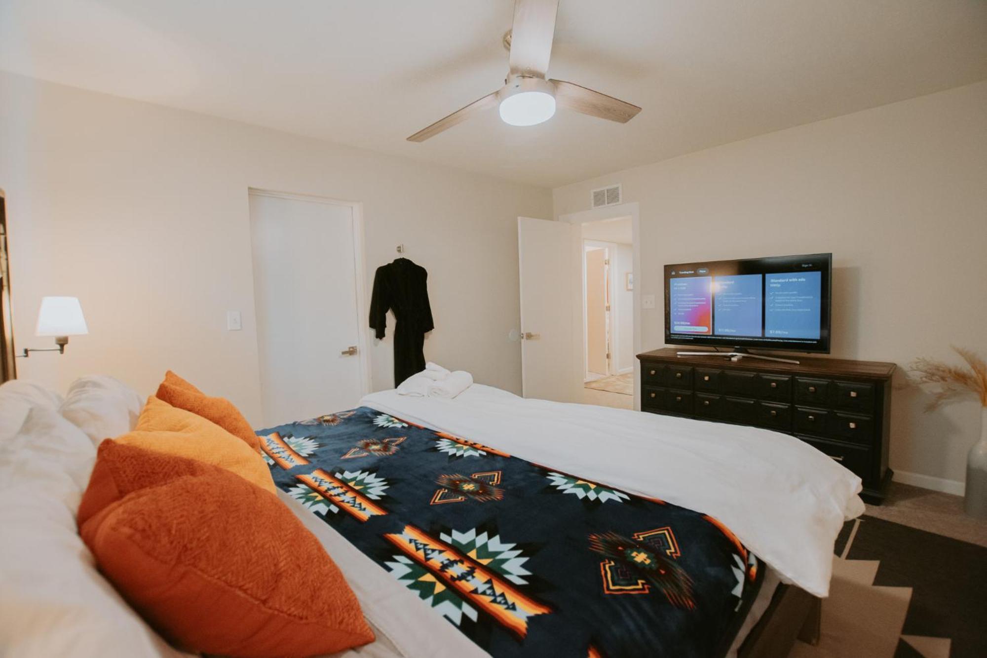 Cowboy Den-Hot Tub-Game Room-Pet Friendly-No Pet Fees! アルバカーキ エクステリア 写真
