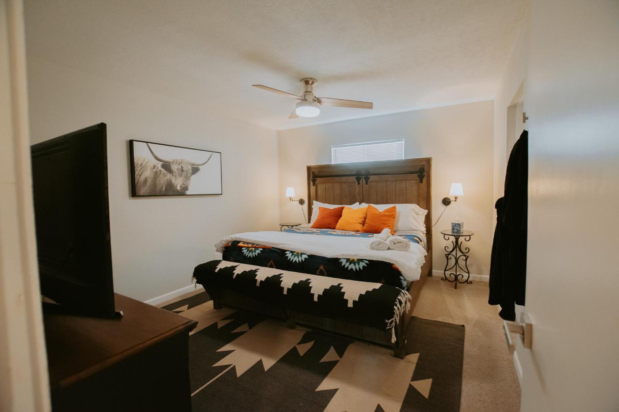 Cowboy Den-Hot Tub-Game Room-Pet Friendly-No Pet Fees! アルバカーキ エクステリア 写真
